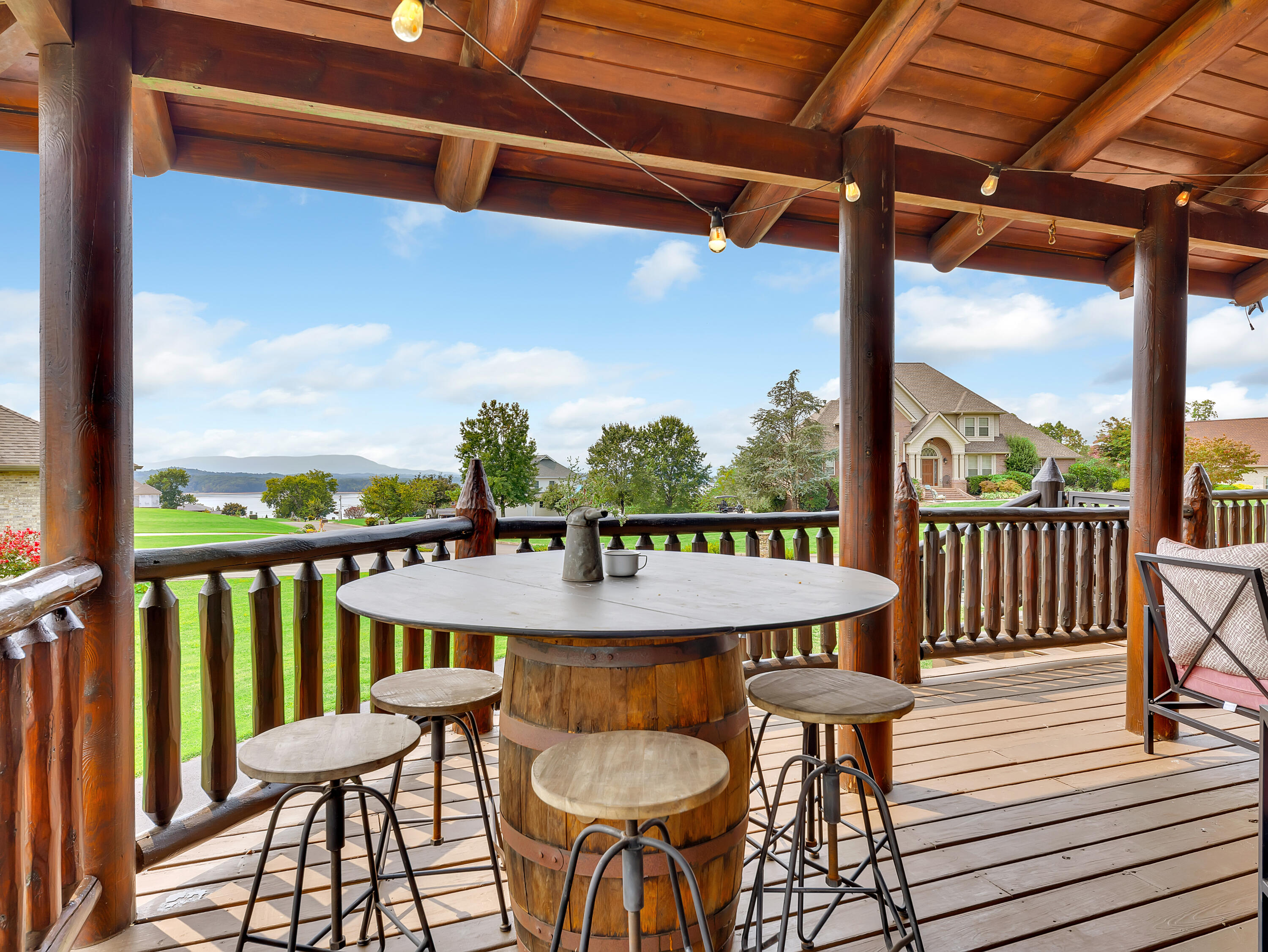838 Pinnacle Drive