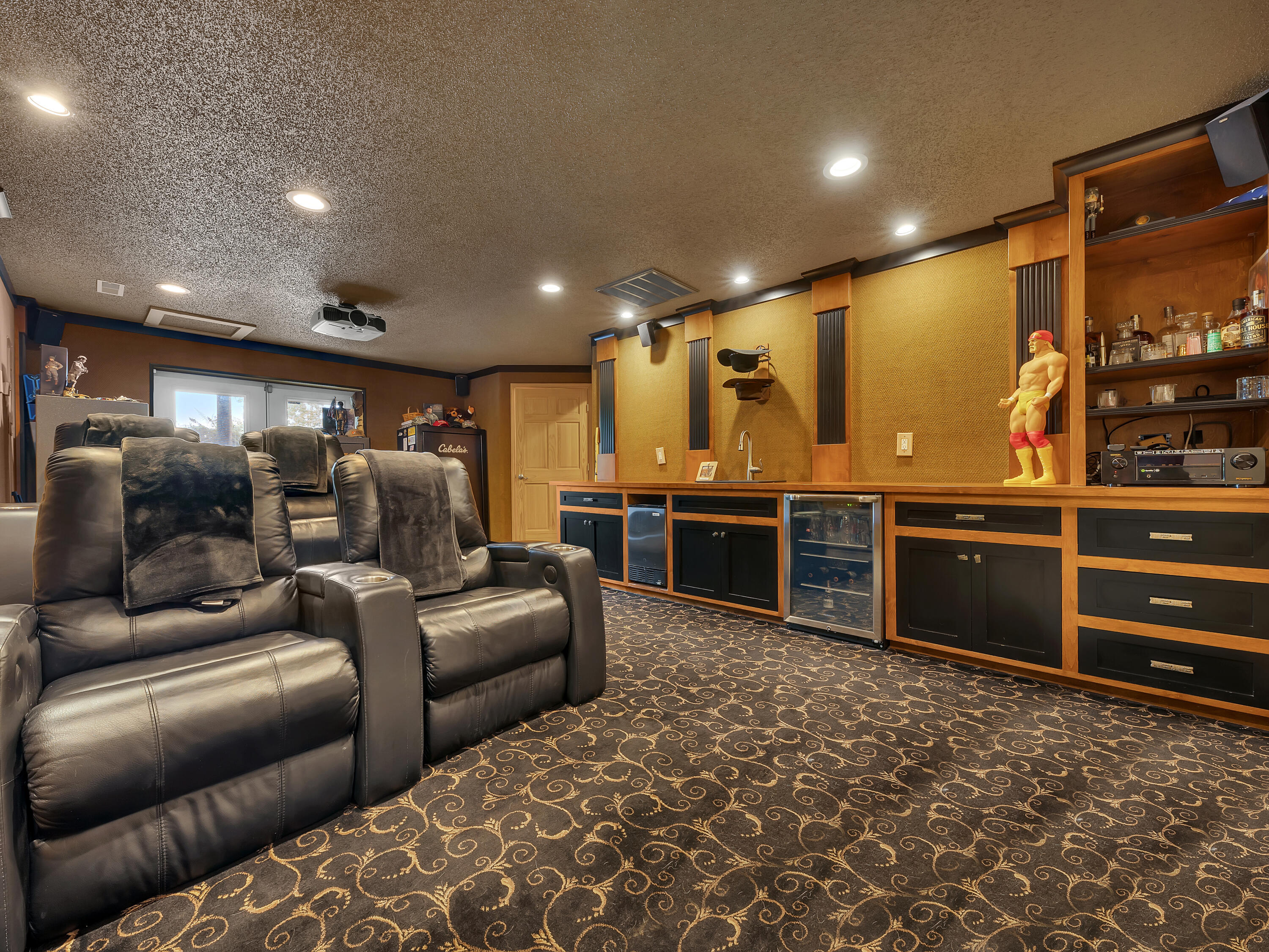 838 Pinnacle Drive