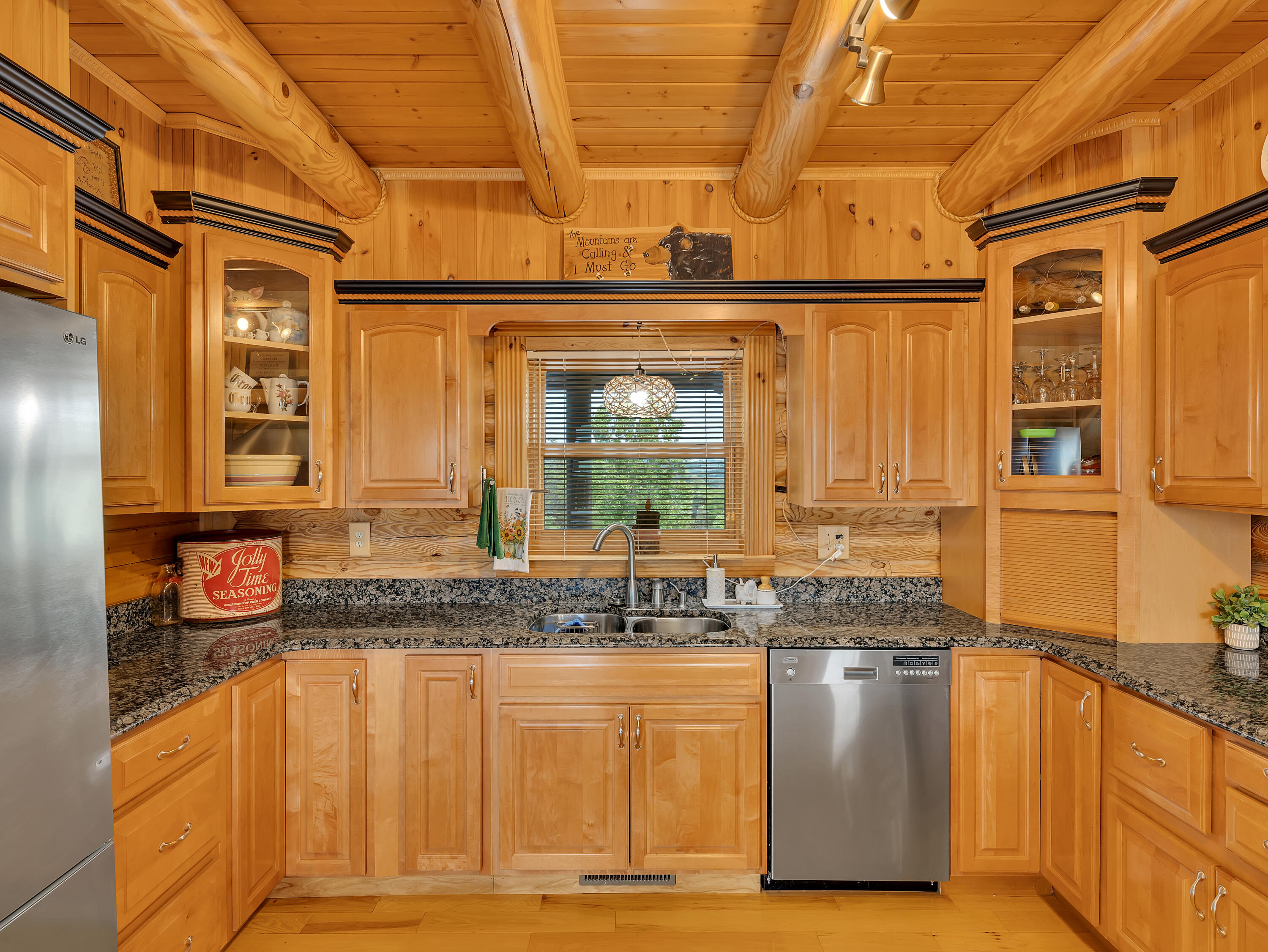 838 Pinnacle Drive