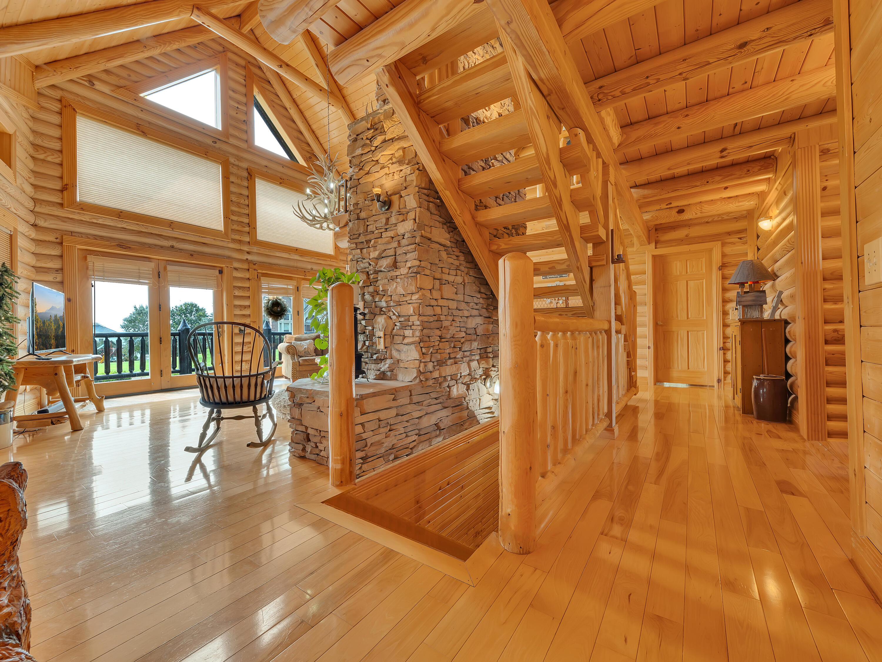 838 Pinnacle Drive