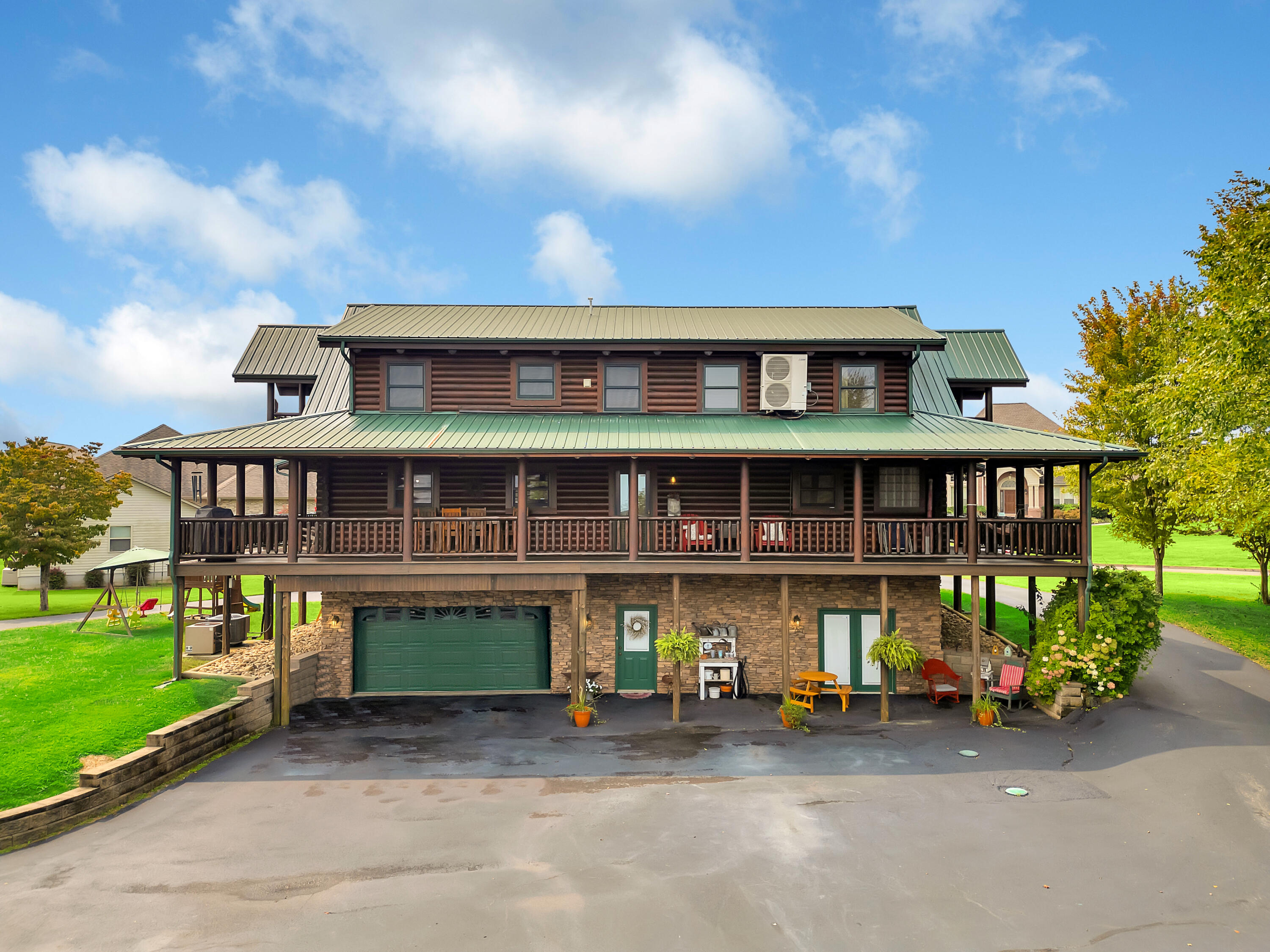 838 Pinnacle Drive