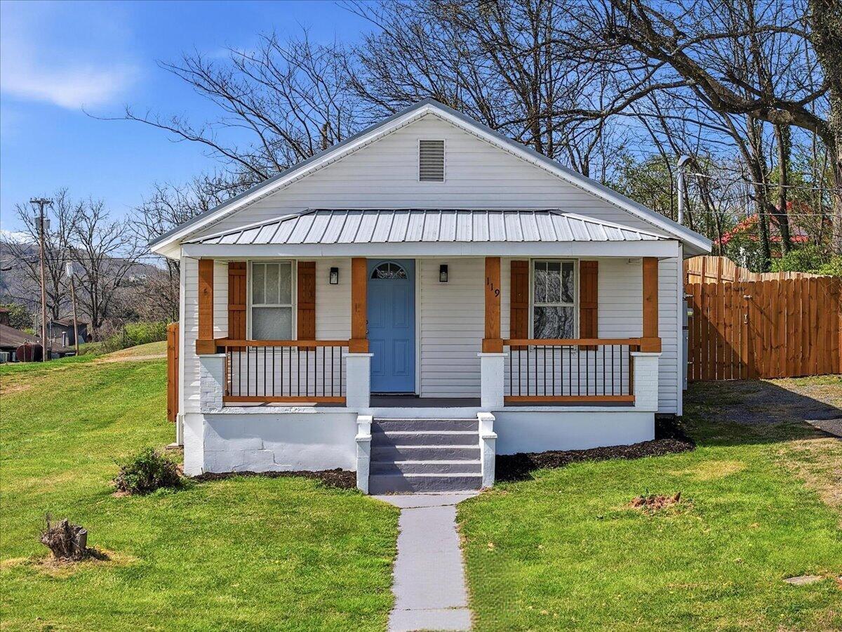 119 Stillwell Avenue