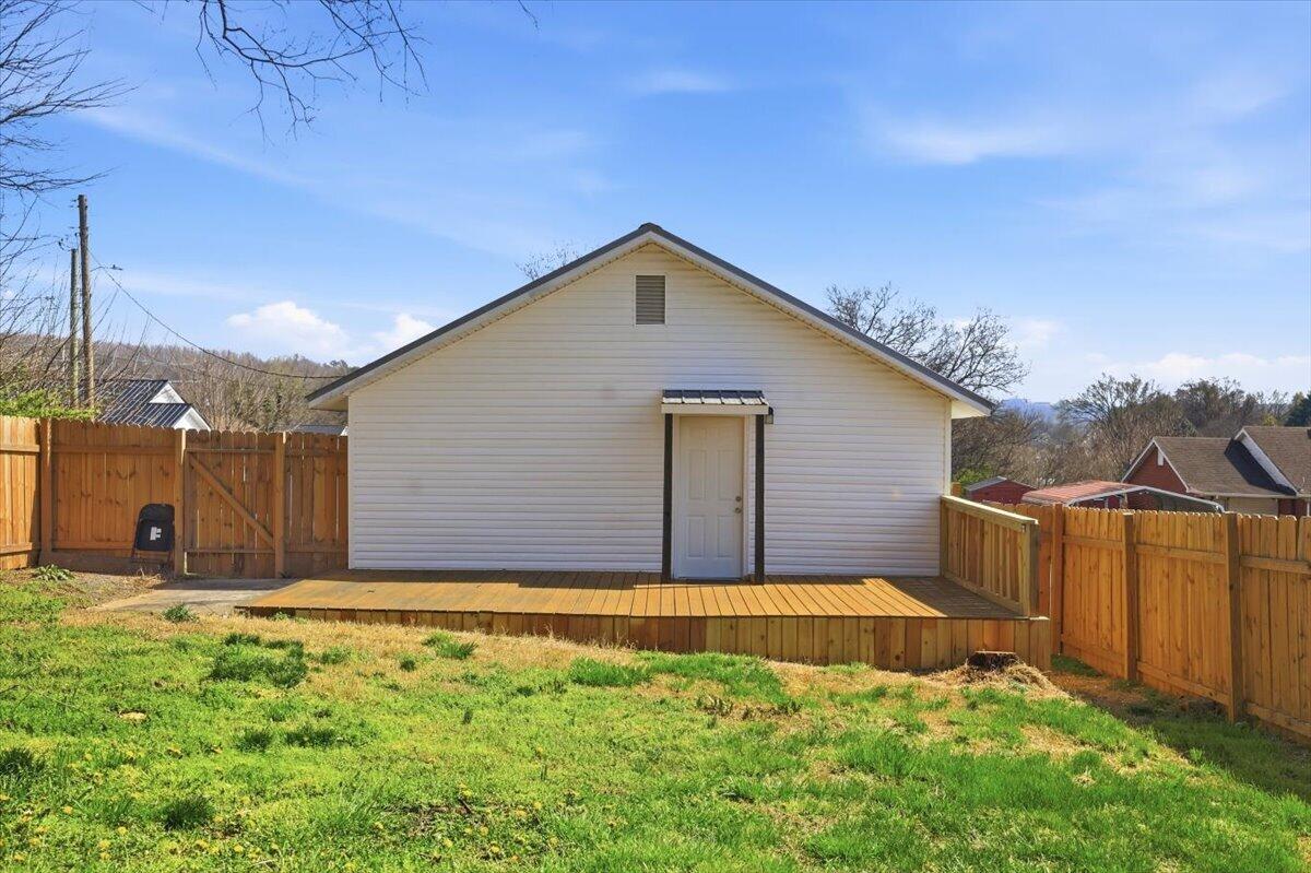 119 Stillwell Avenue