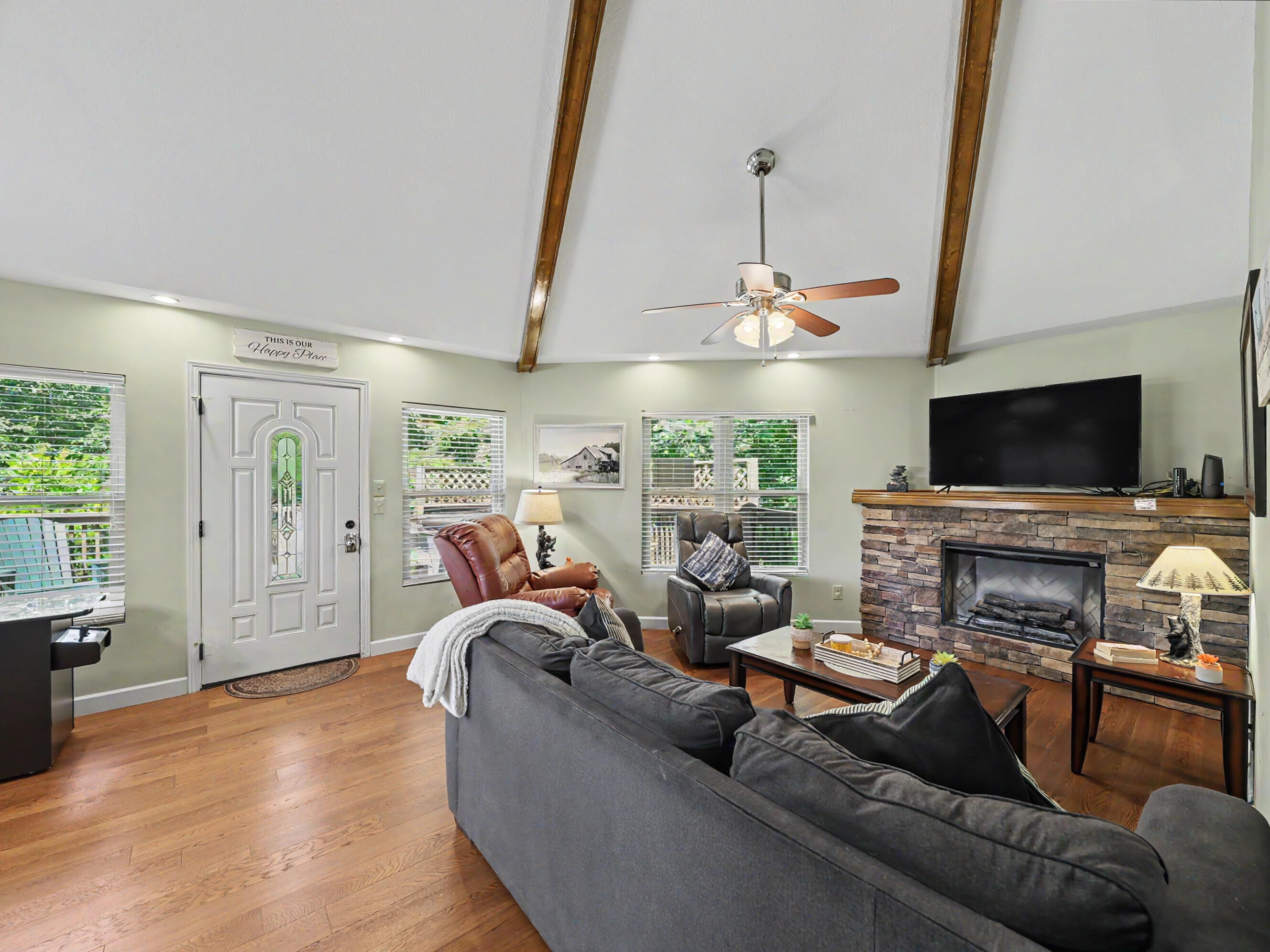 717 Valley View Lane