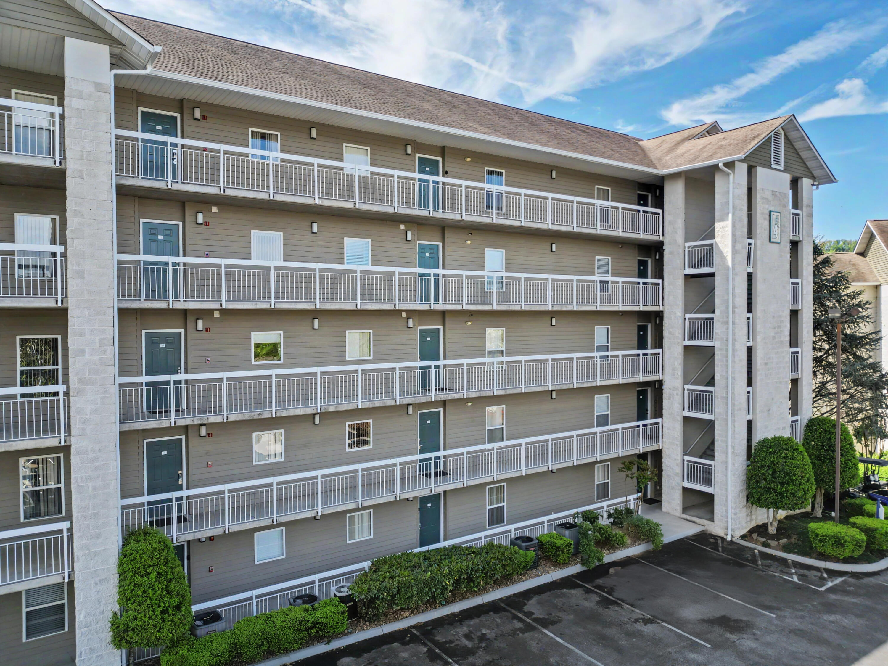 205 Ogle Drive, UNIT 424