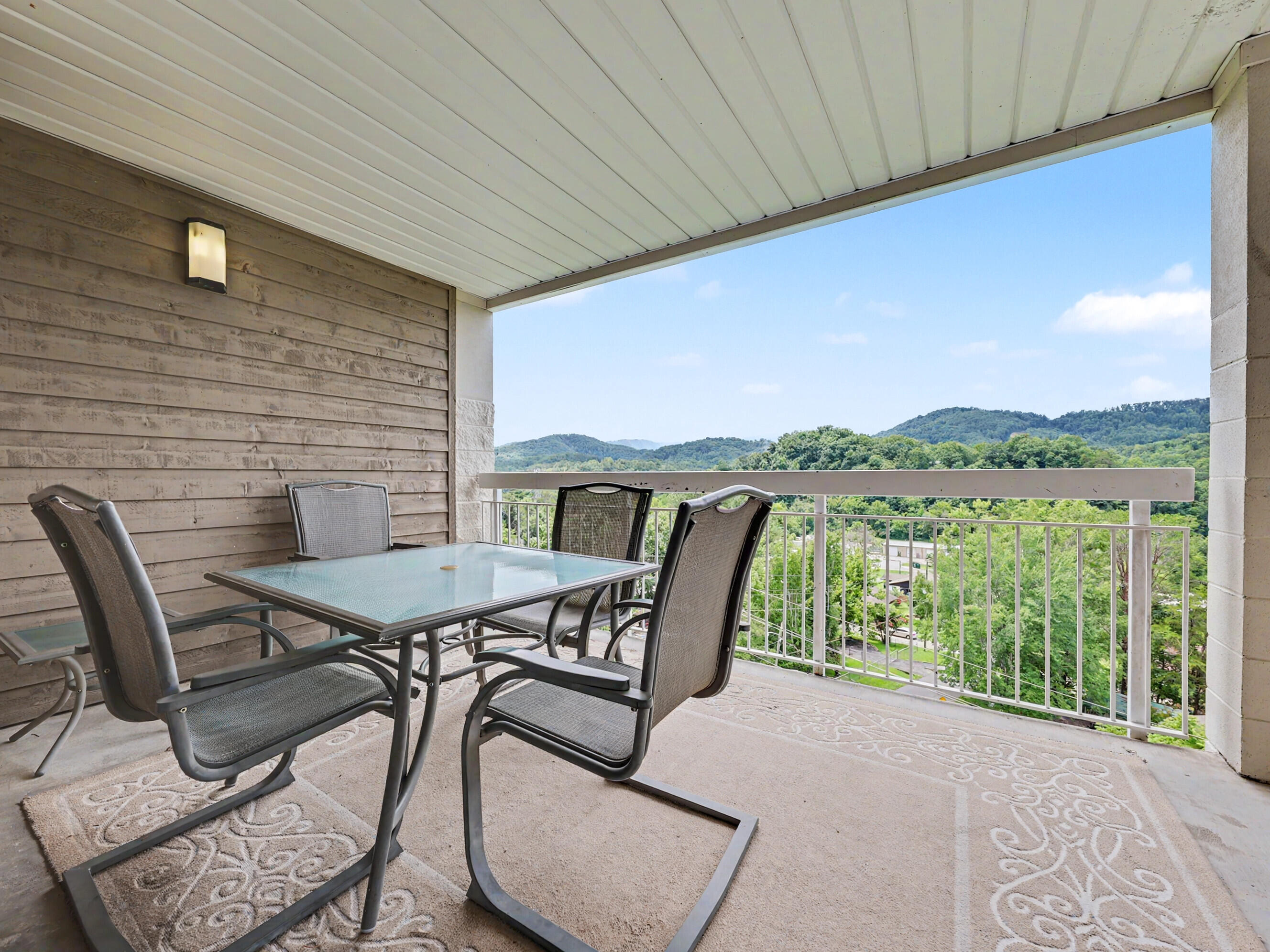 205 Ogle Drive, UNIT 552