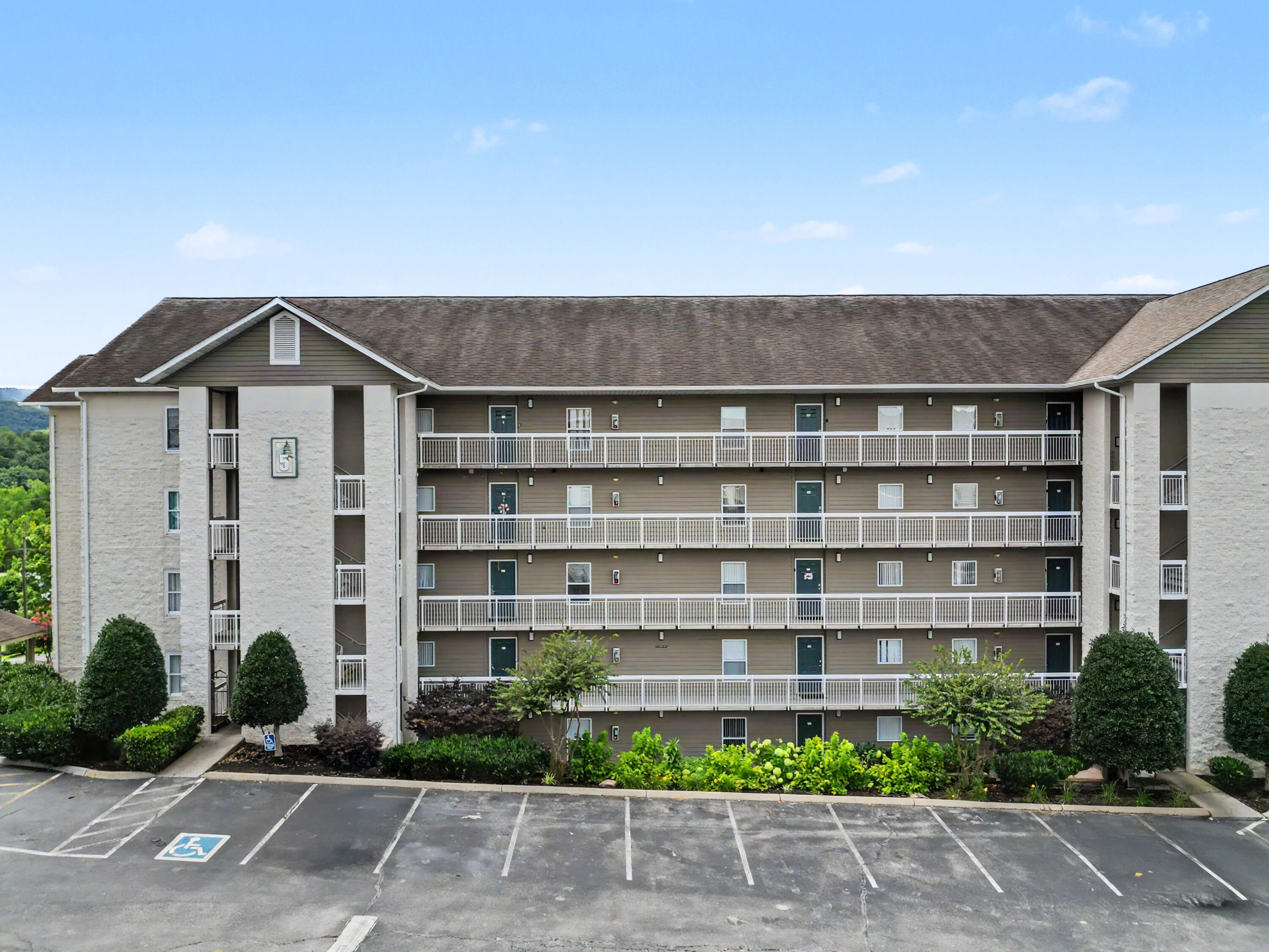 205 Ogle Drive, UNIT 552