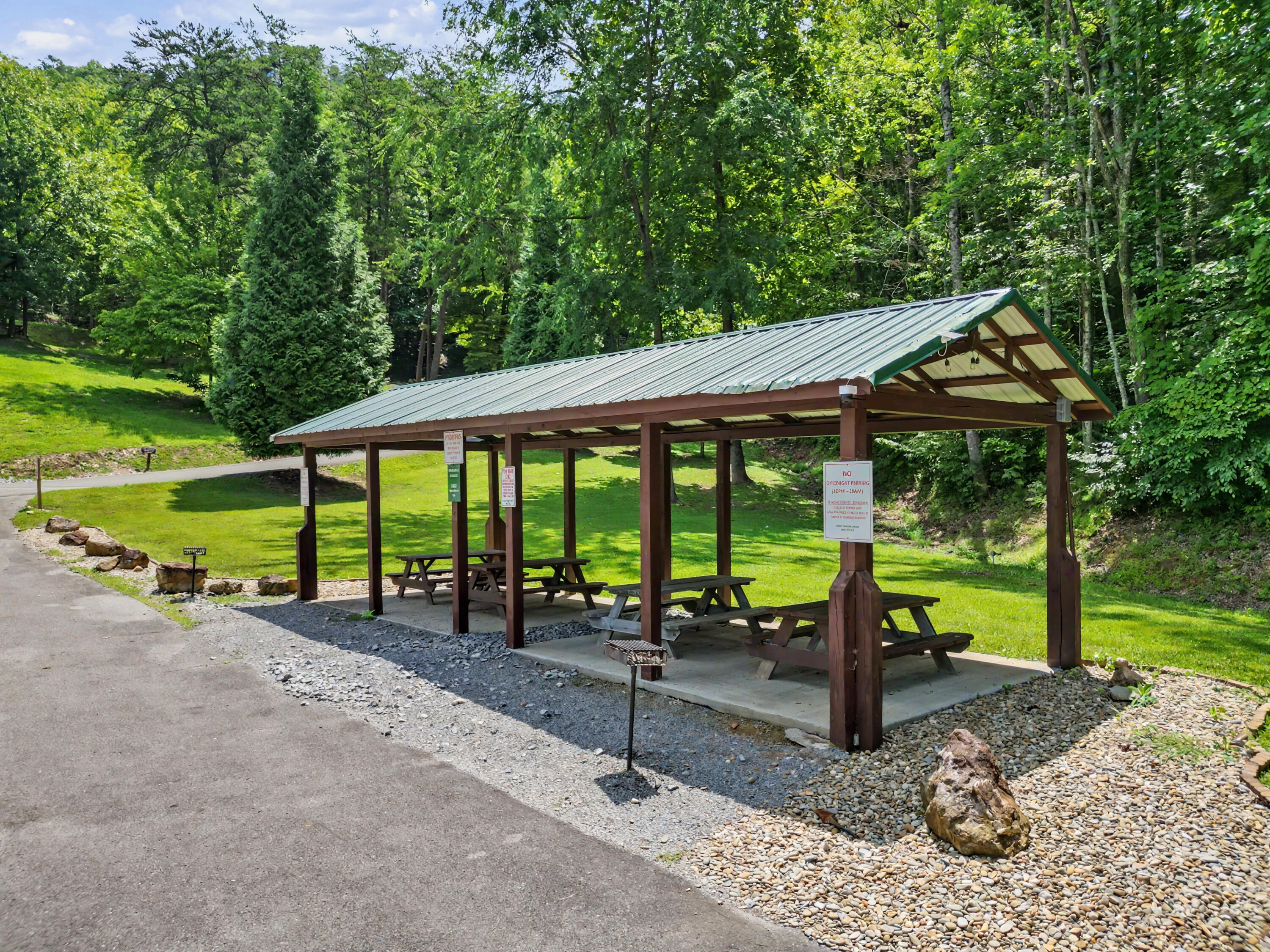 1609 Pinewood Way