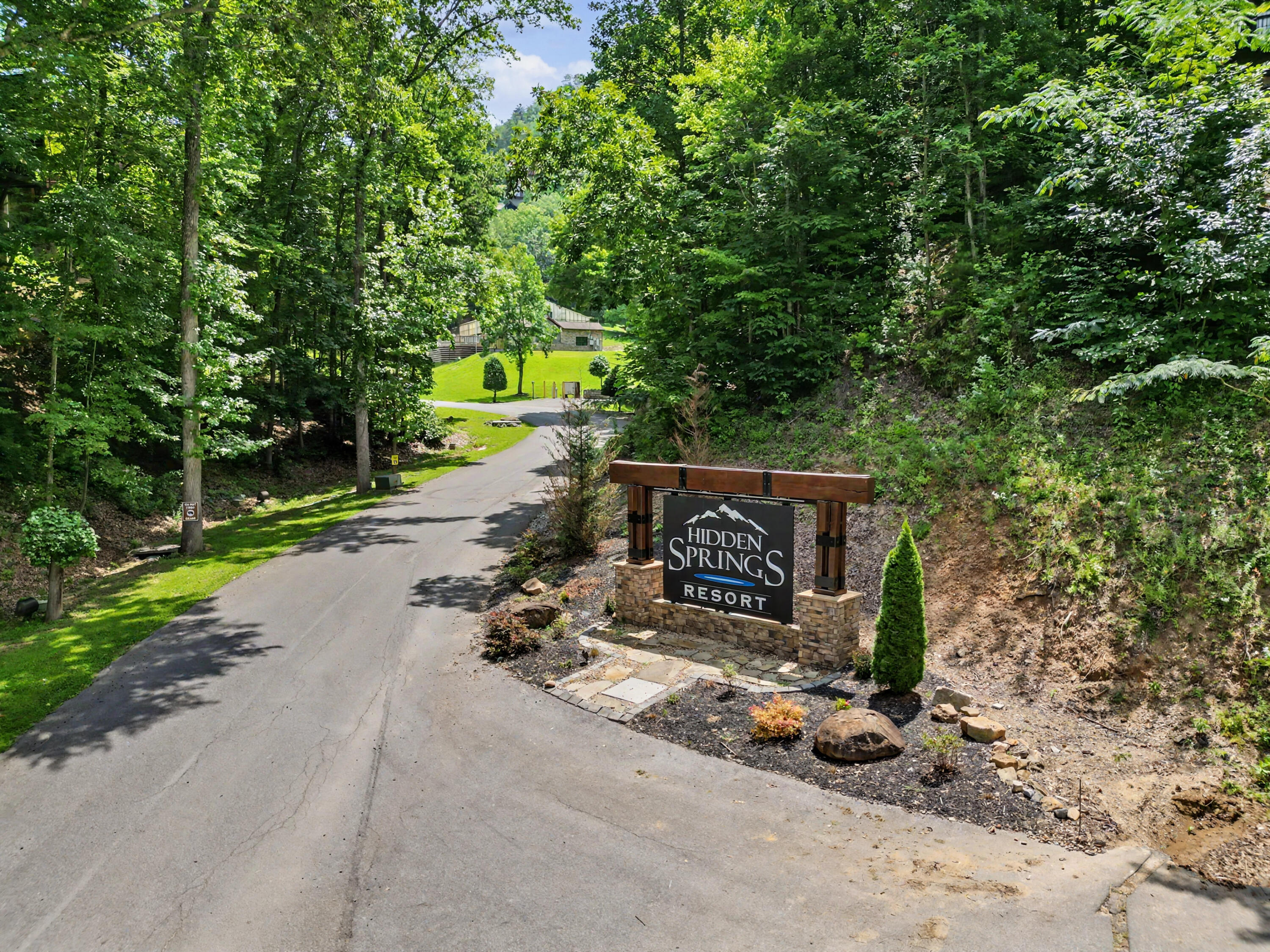 1609 Pinewood Way