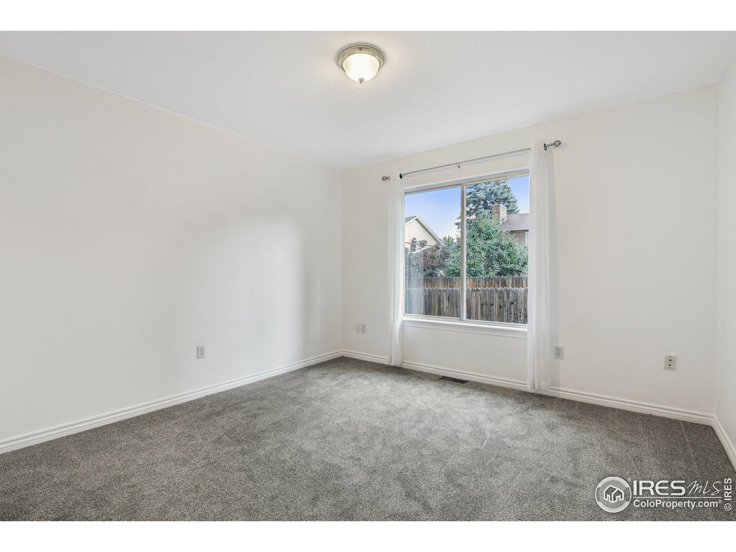 131 Mountain Shadows Ln