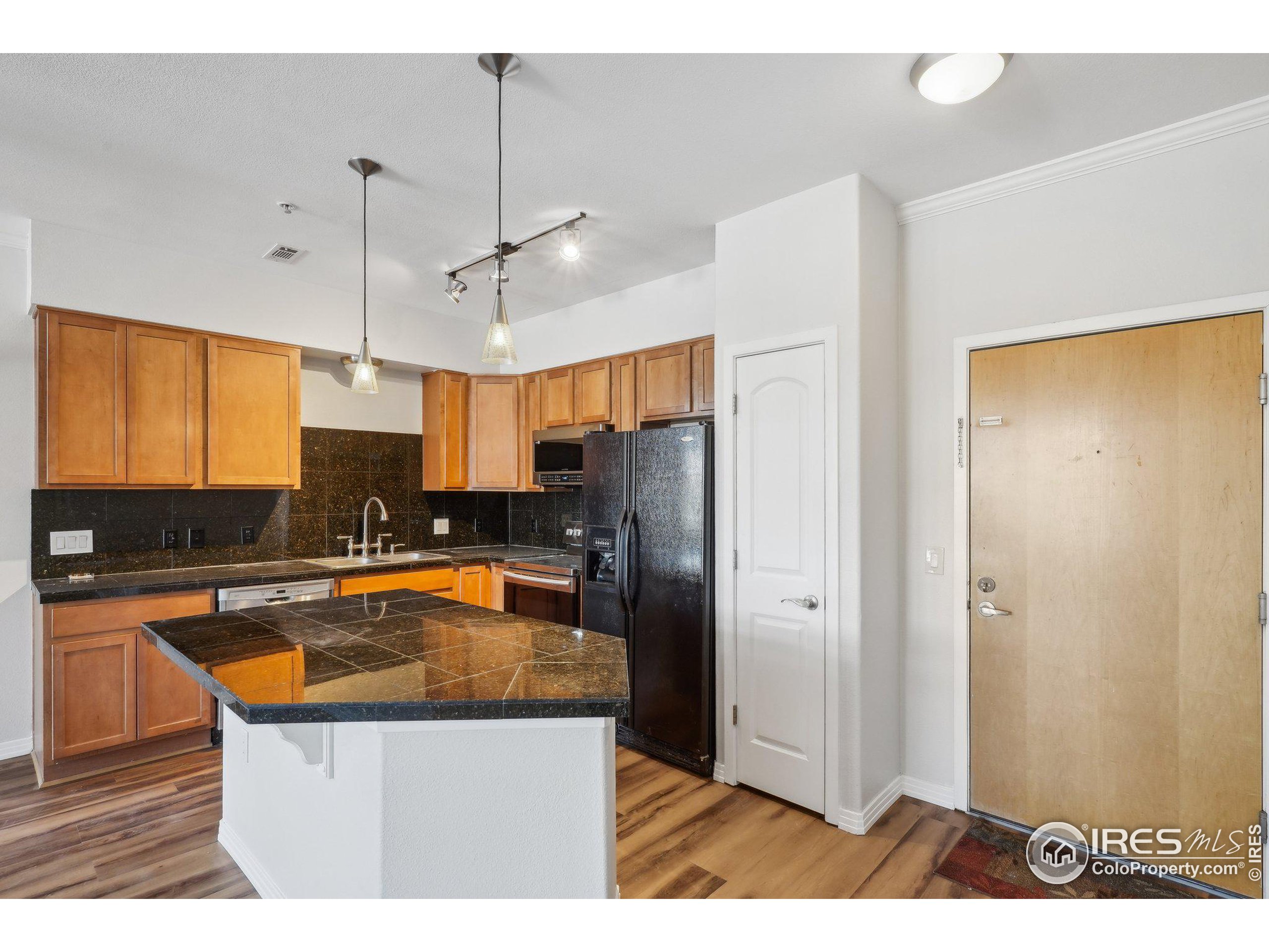 10184 Park Meadows Dr 1120