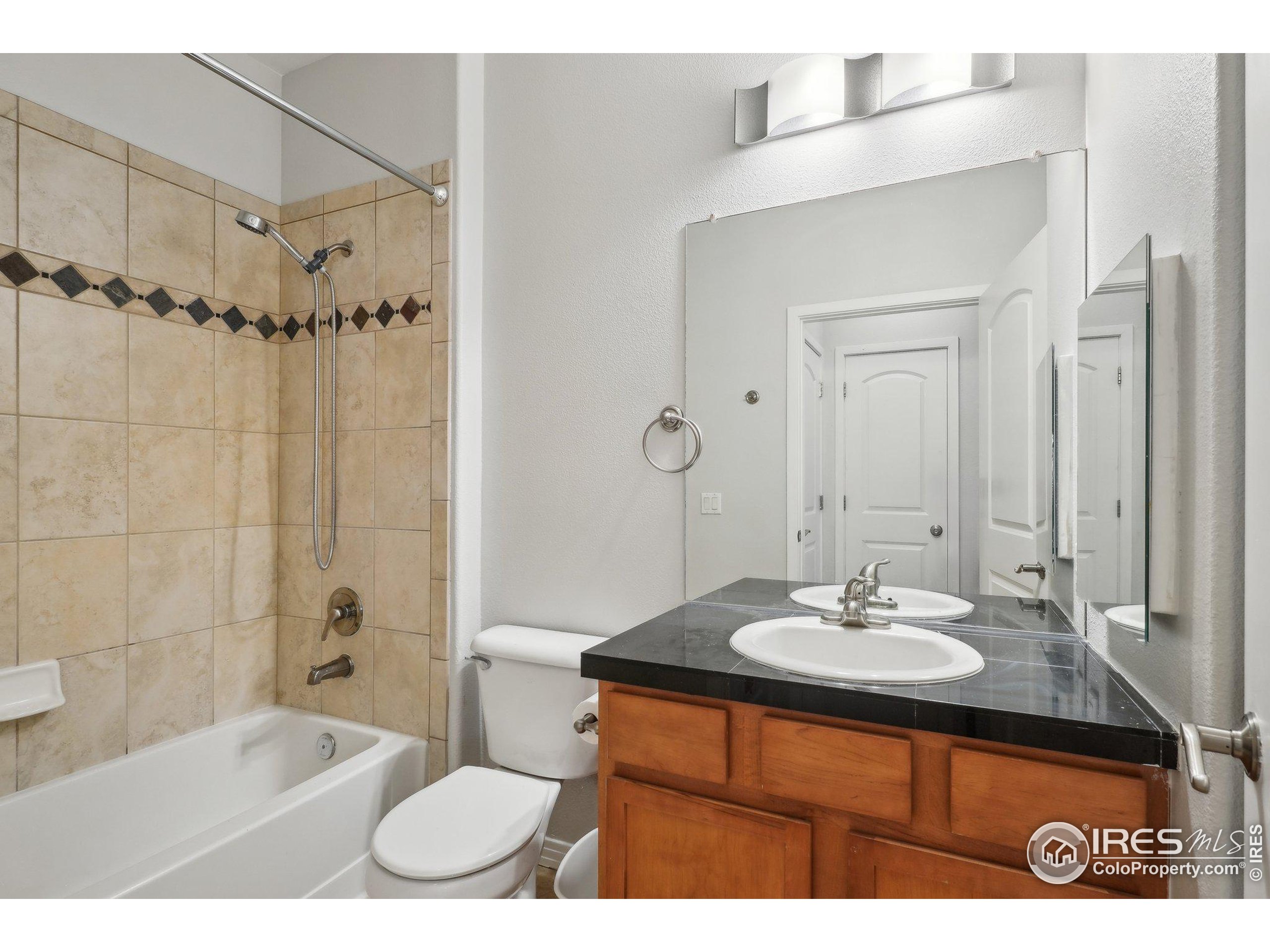 10184 Park Meadows Dr 1120