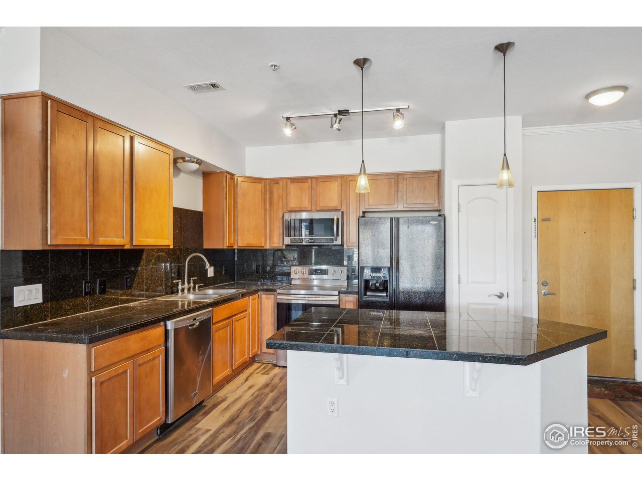 10184 Park Meadows Dr 1120