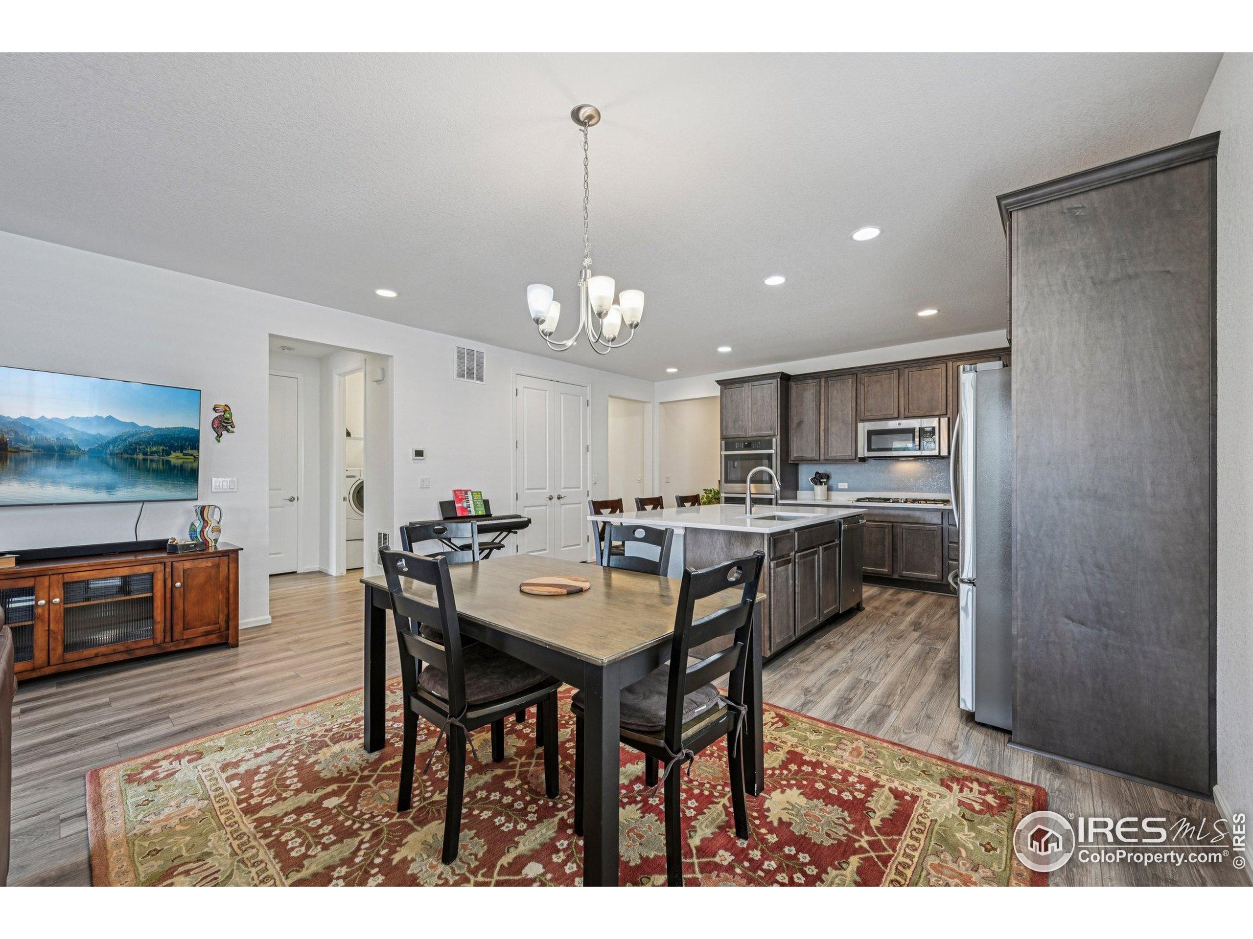 3708 White Rose Loop