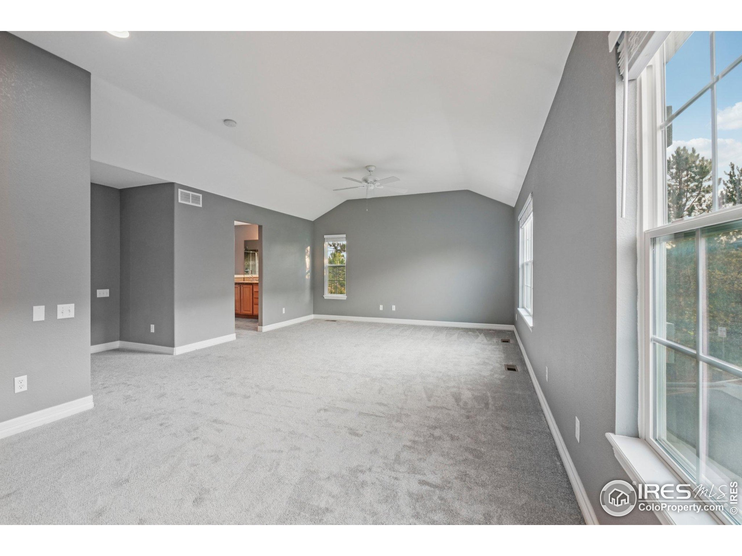 8835 Edinburgh Cir
