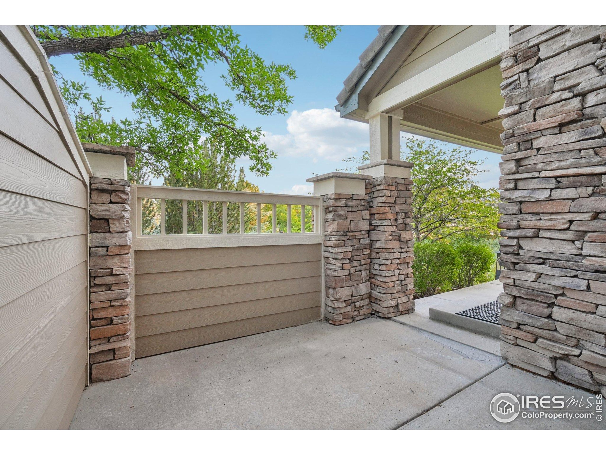 8835 Edinburgh Cir