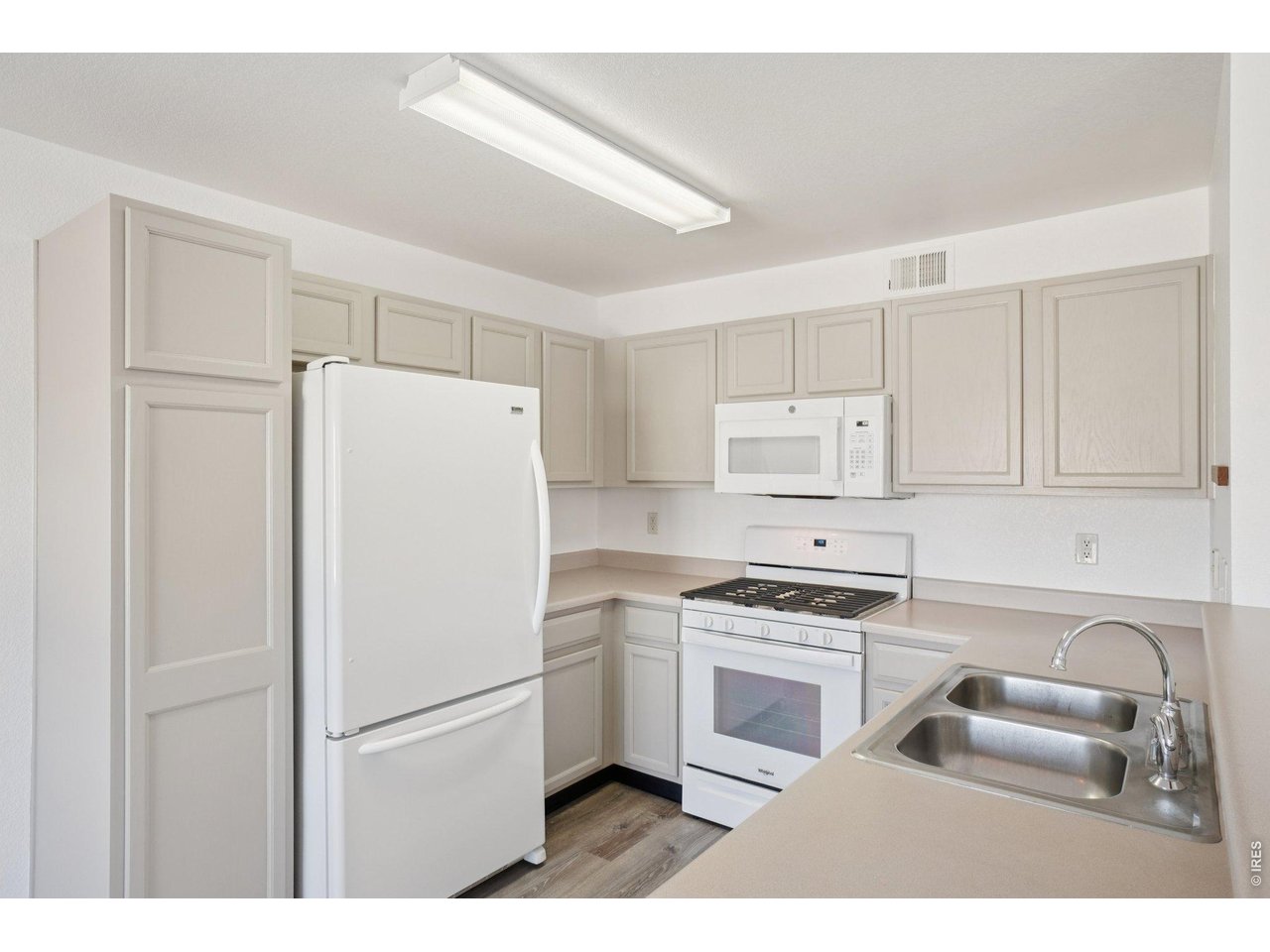 3002 W Elizabeth St 16G