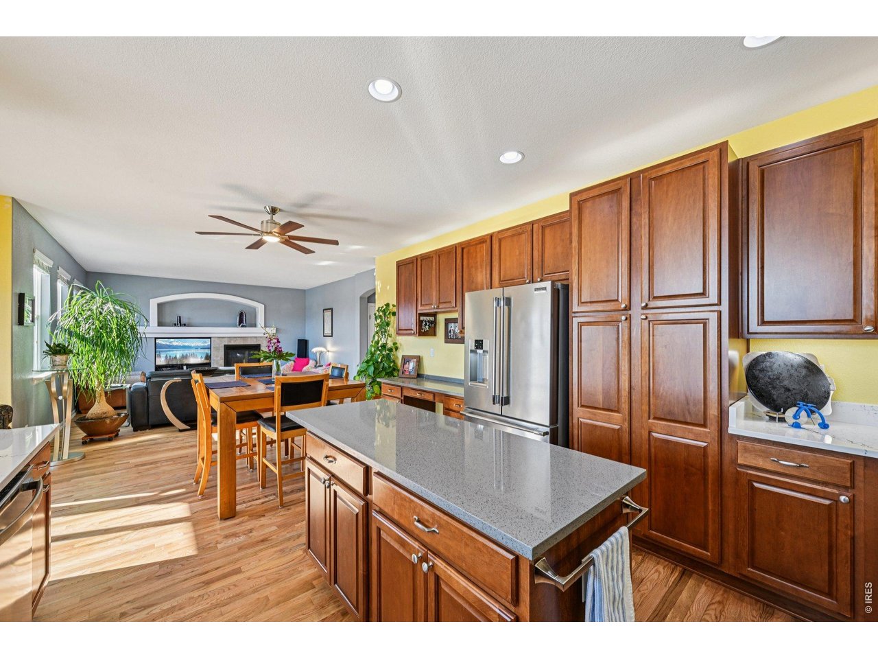 7034 S Fultondale Cir