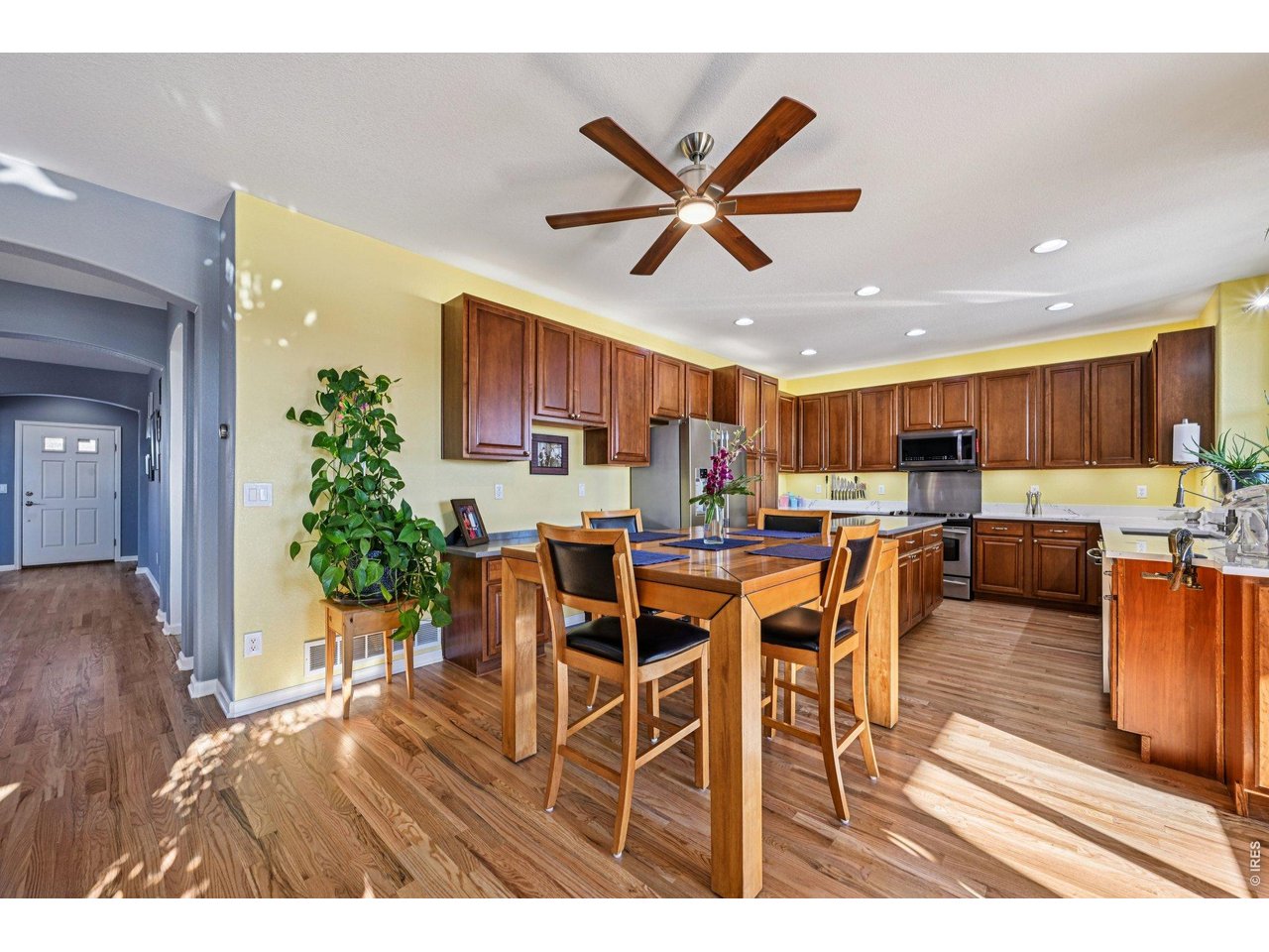 7034 S Fultondale Cir