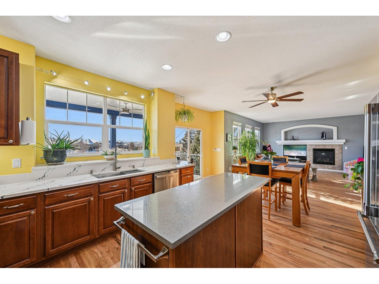 7034 S Fultondale Cir