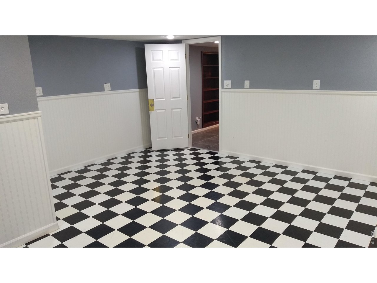 7034 S Fultondale Cir