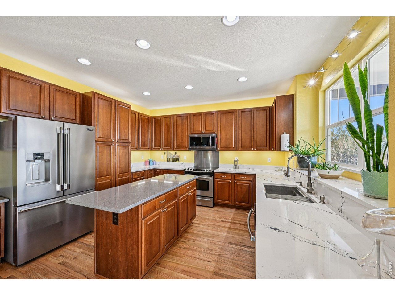 7034 S Fultondale Cir