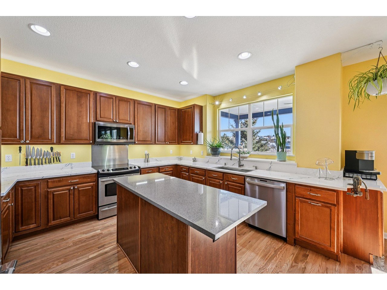 7034 S Fultondale Cir