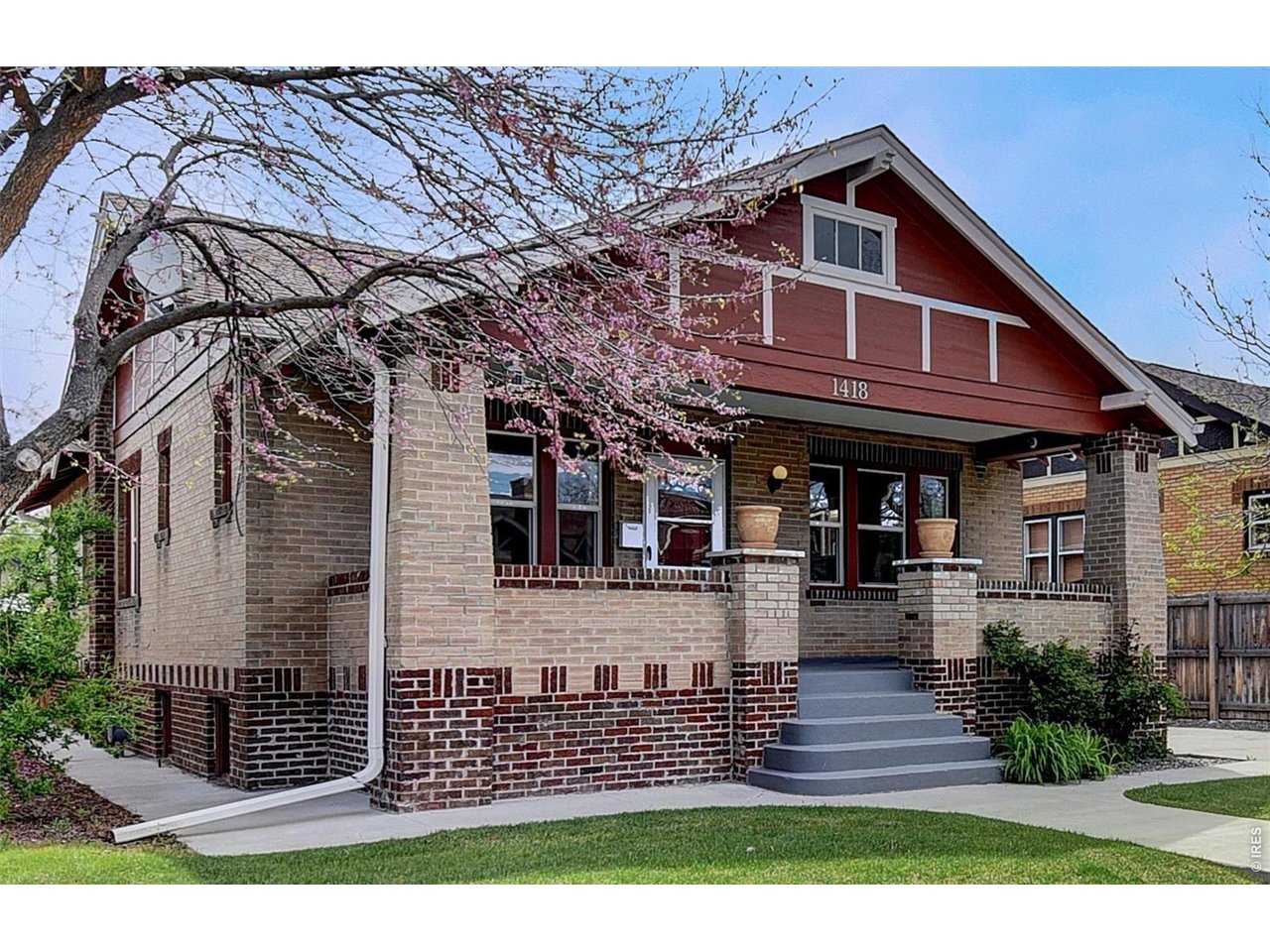 1418 Perry St
