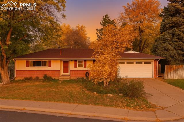 2977 S Oneida Street