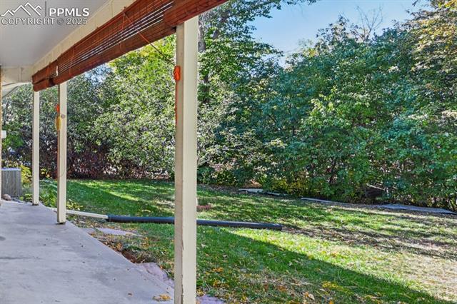 2977 S Oneida Street