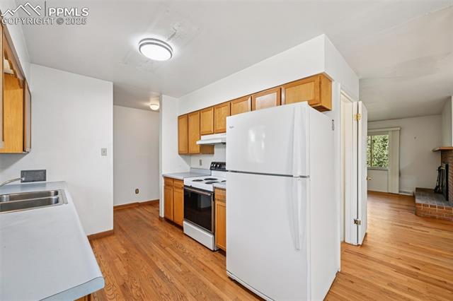 2977 S Oneida Street