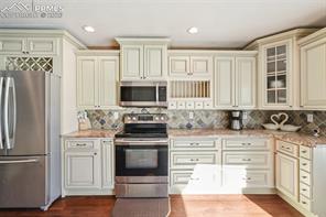 573 Empire Road