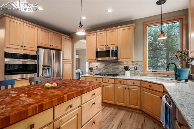 15580 Deercross Court