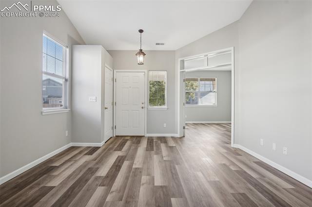 1249 N Monument Drive