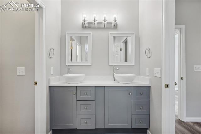 1249 N Monument Drive