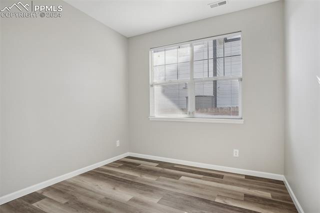 1249 N Monument Drive