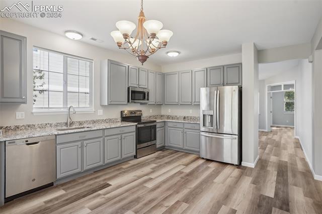 1249 N Monument Drive