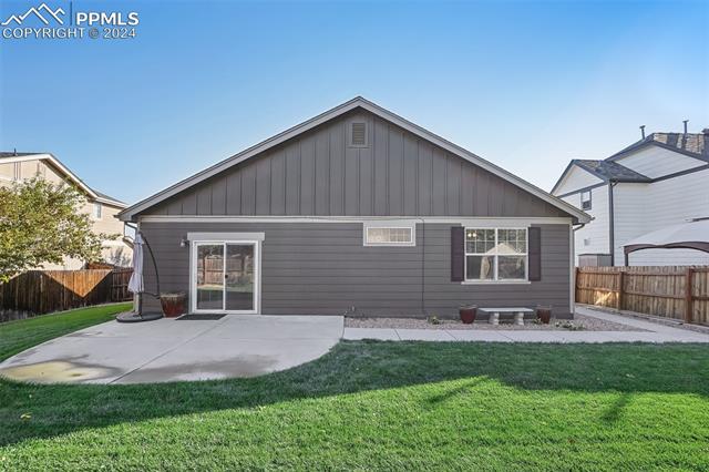 1249 N Monument Drive