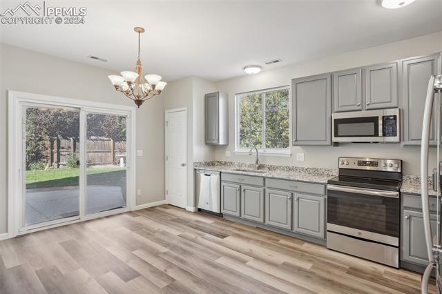 1249 N Monument Drive