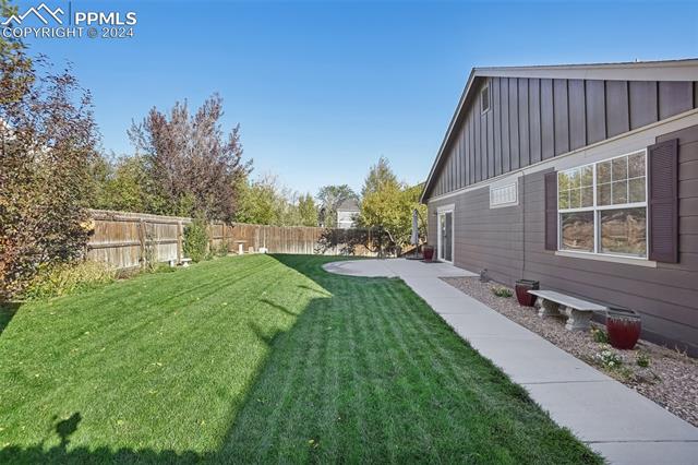 1249 N Monument Drive