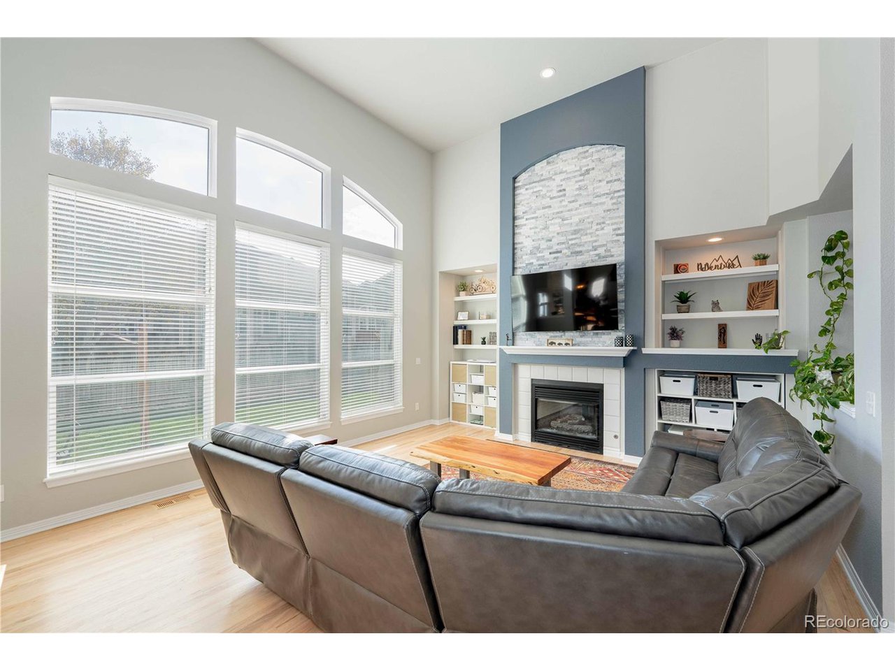 10446 Stonewillow Dr