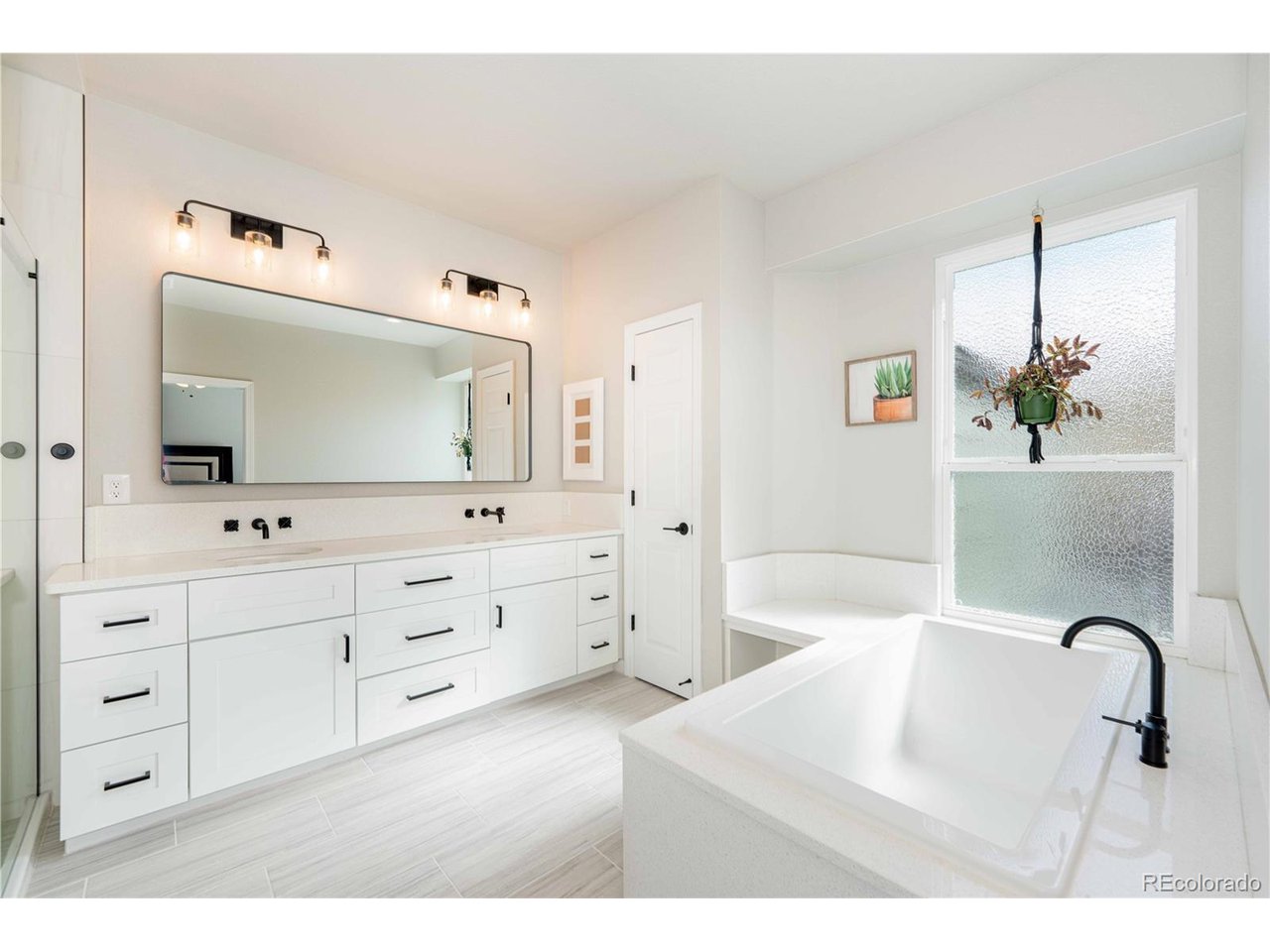 10446 Stonewillow Dr