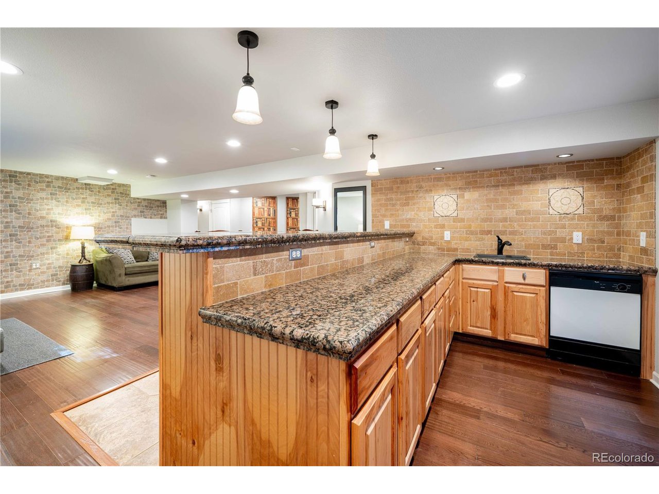 10446 Stonewillow Dr