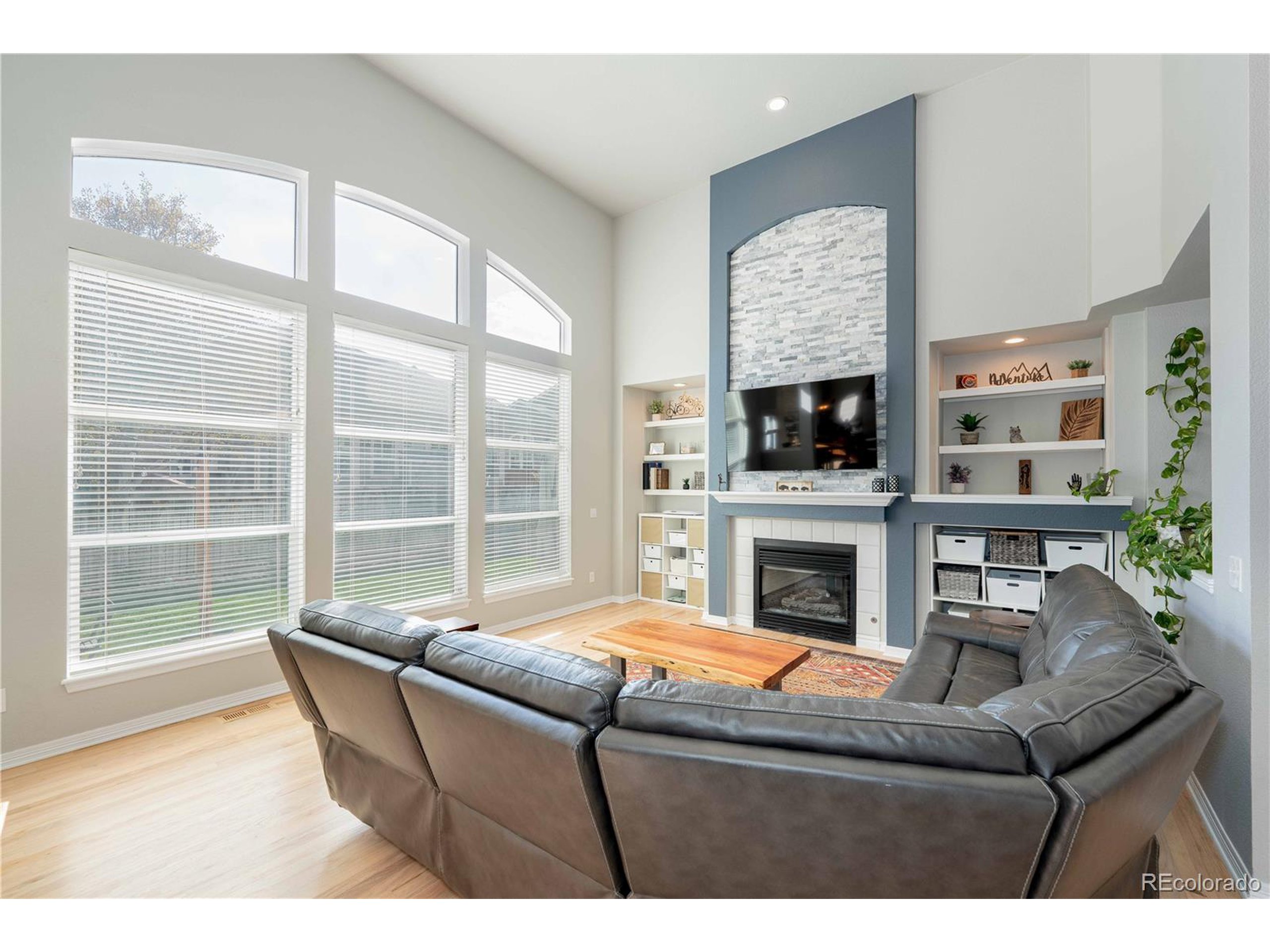 10446 Stonewillow Dr