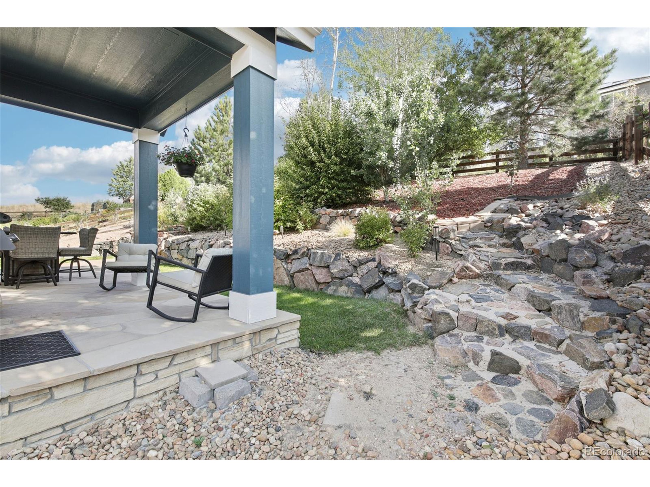 23327 E Ottawa Dr