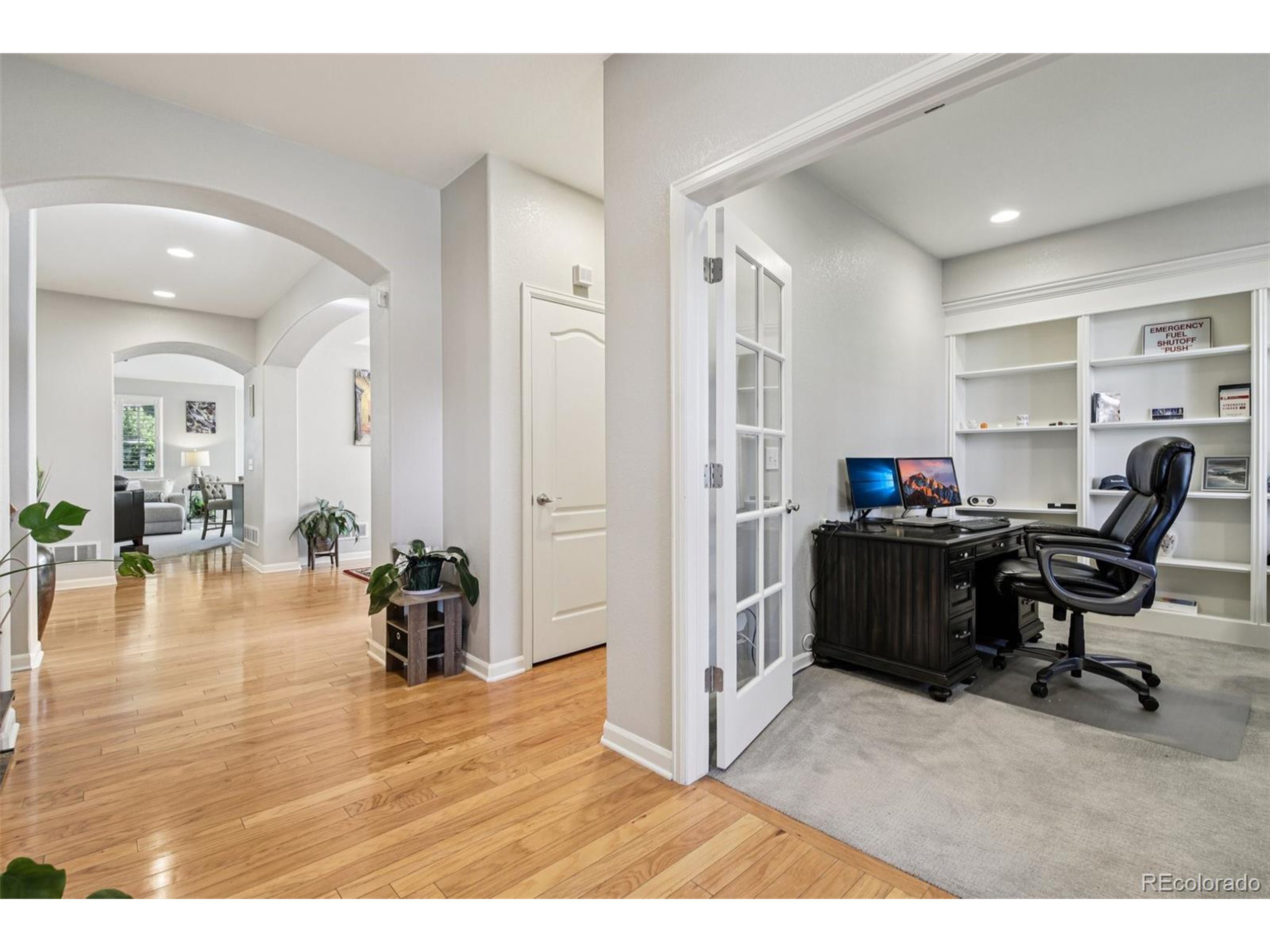23327 E Ottawa Dr