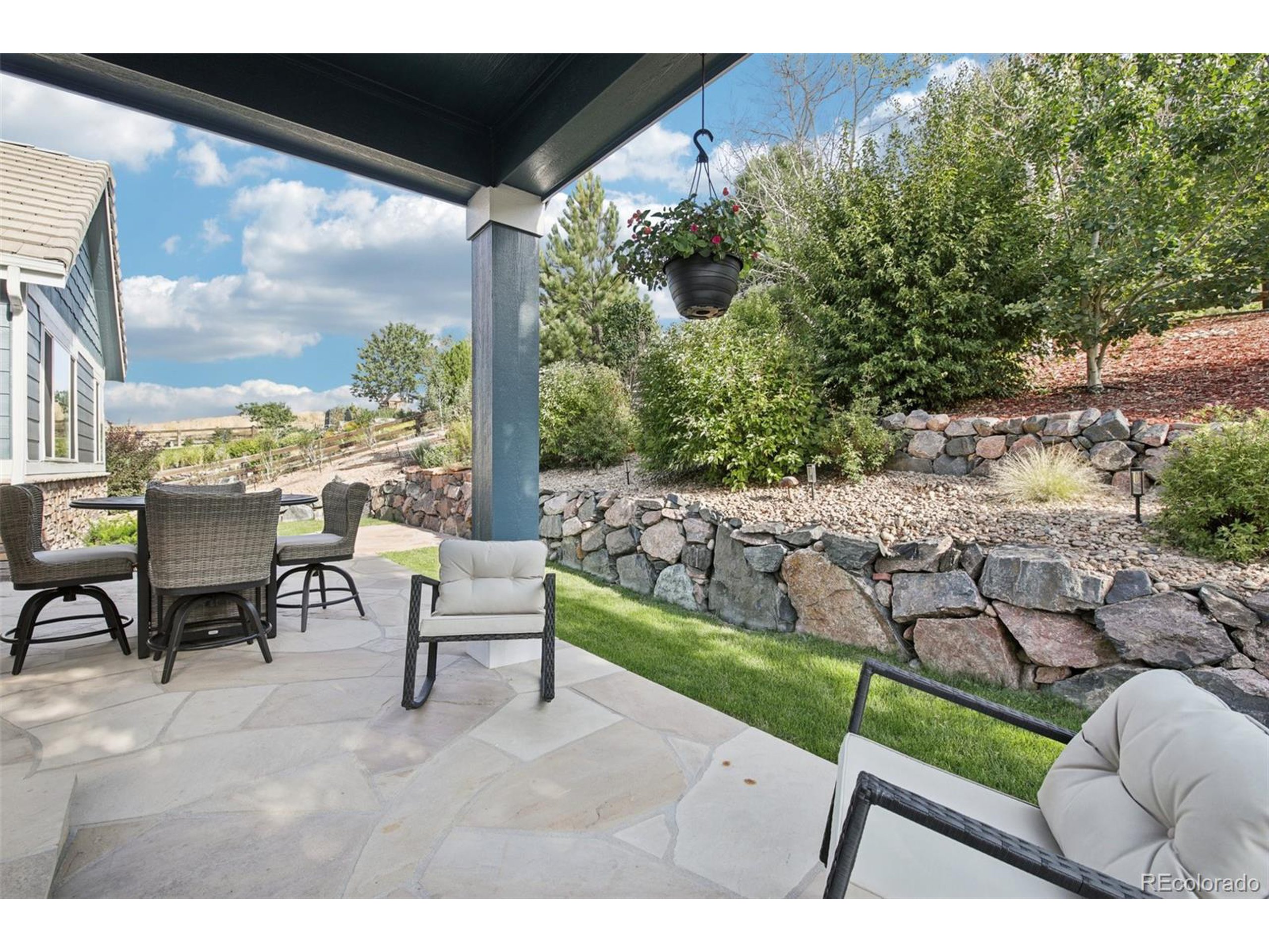 23327 E Ottawa Dr