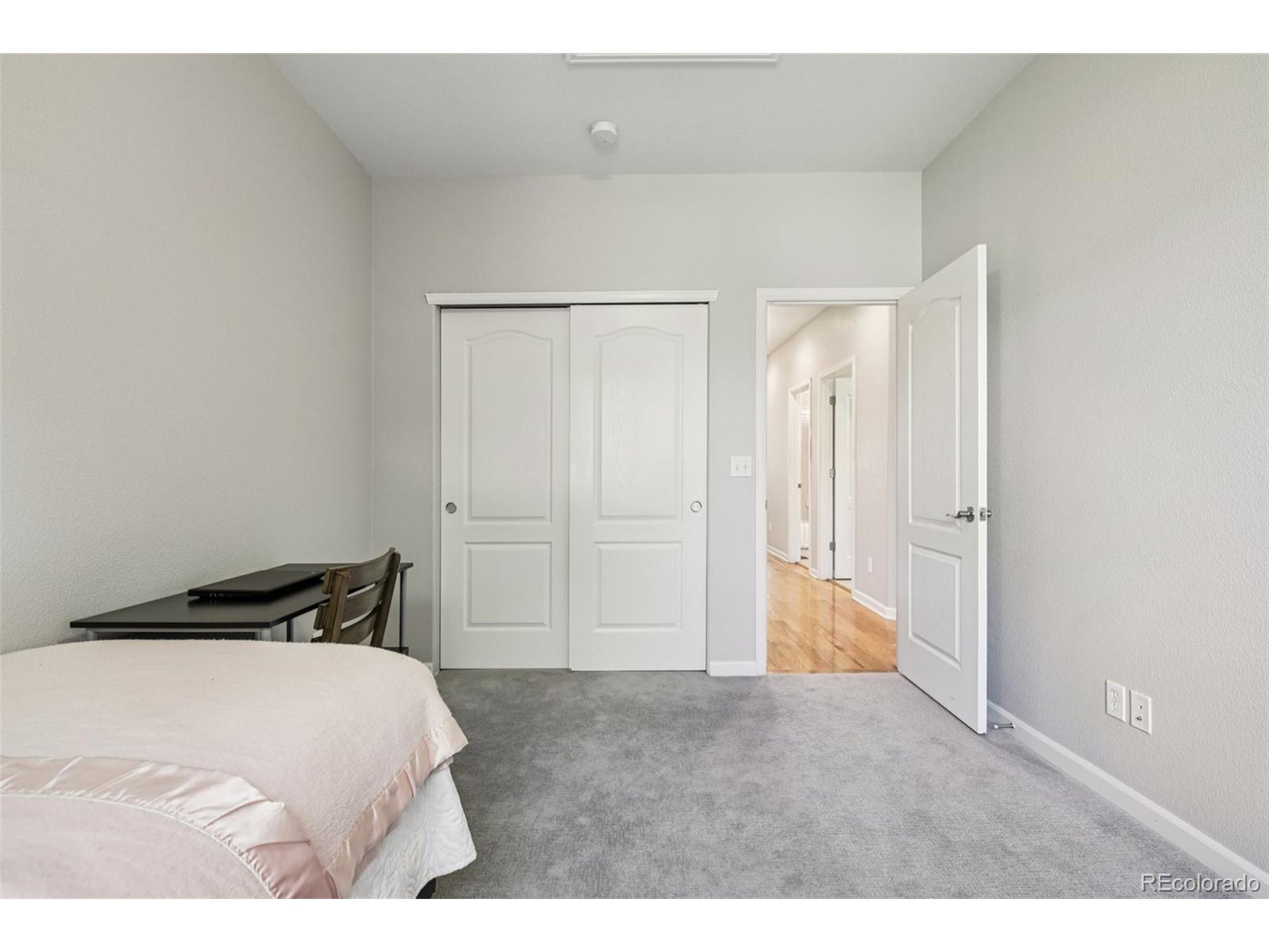 23327 E Ottawa Dr