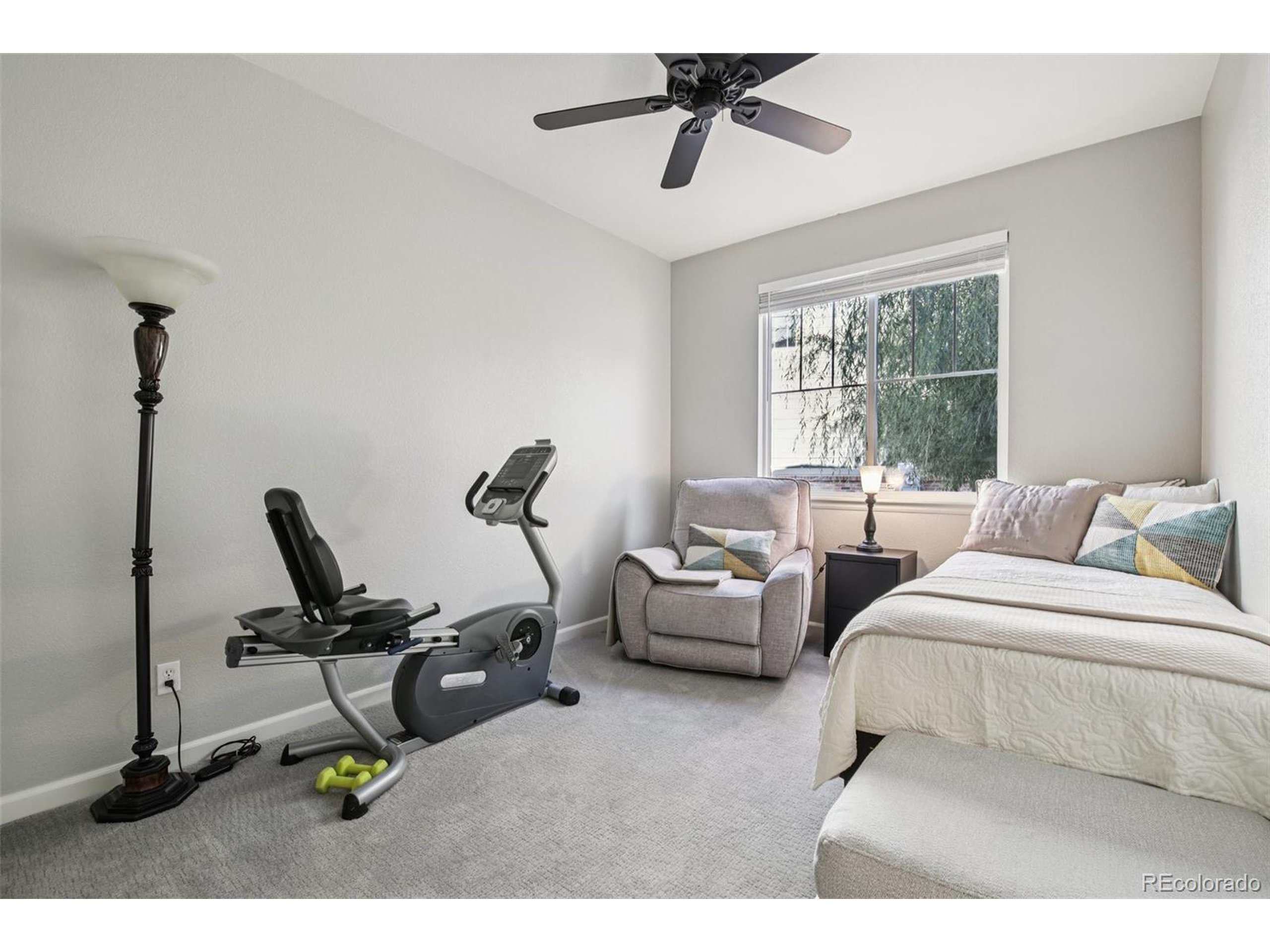 23327 E Ottawa Dr