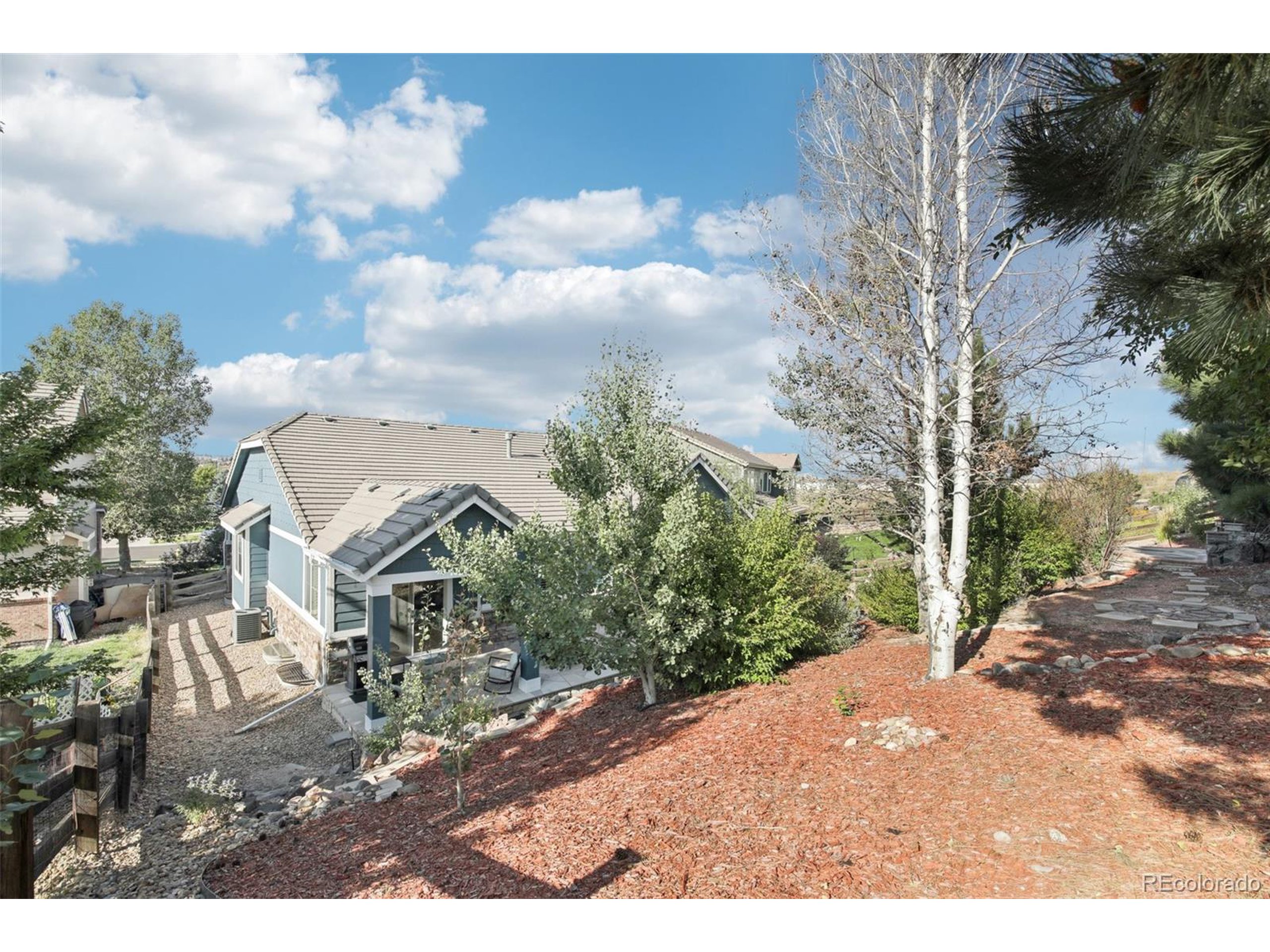 23327 E Ottawa Dr